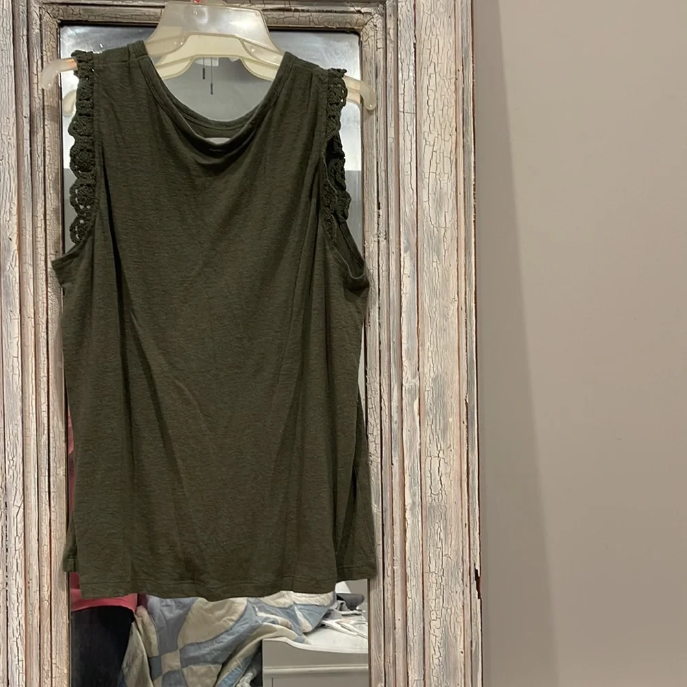 Sleeveless dress top - Picture 2 of 2